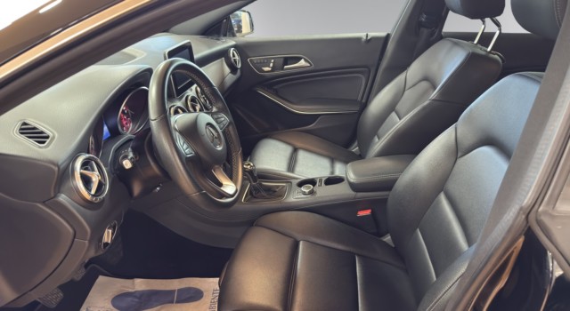 MERCEDES-BENZ CLA 180 CLA Shooting Brake 180