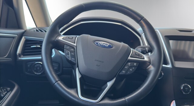 FORD S-MAX 2.0 SCTi Titanium