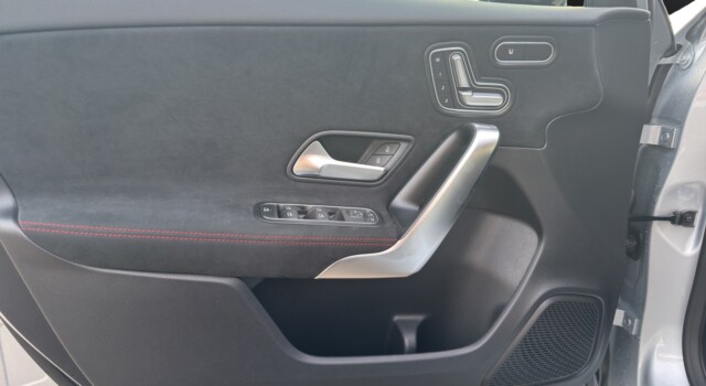 MERCEDES-BENZ A 220 4Matic 8G-DCT