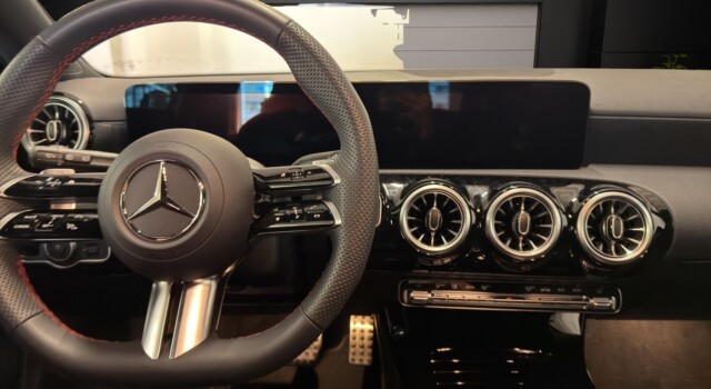 MERCEDES-BENZ A 220 4Matic 8G-DCT