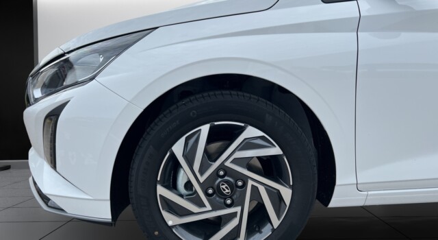 HYUNDAI i20 1.0 T-GDi Amplia DCT