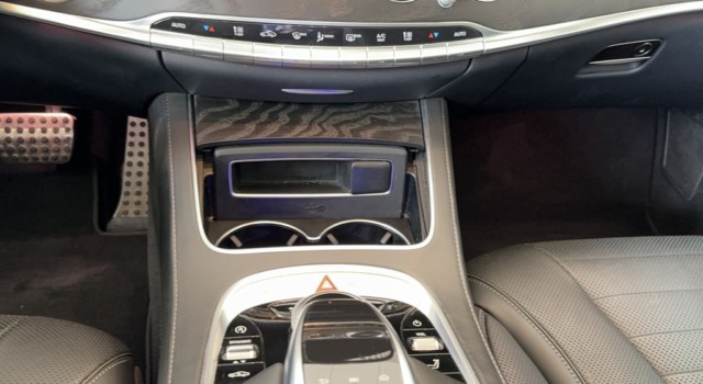 MERCEDES-BENZ S 560 4Matic