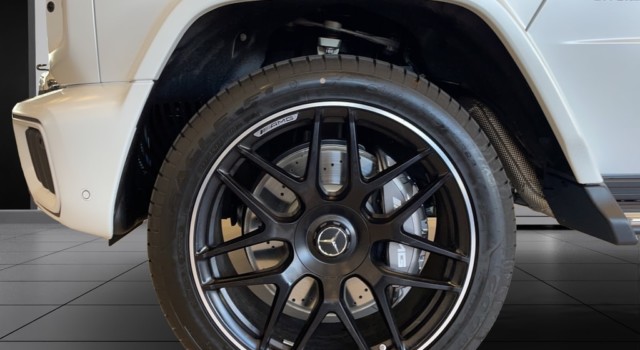 MERCEDES-BENZ G 63 AMG 9G-Tronic