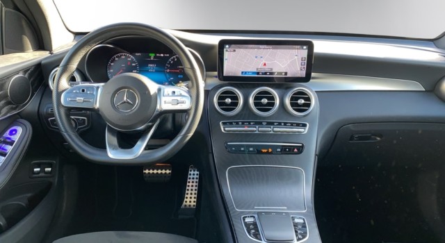 MERCEDES-BENZ GLC 300 e AMG Line 4Matic