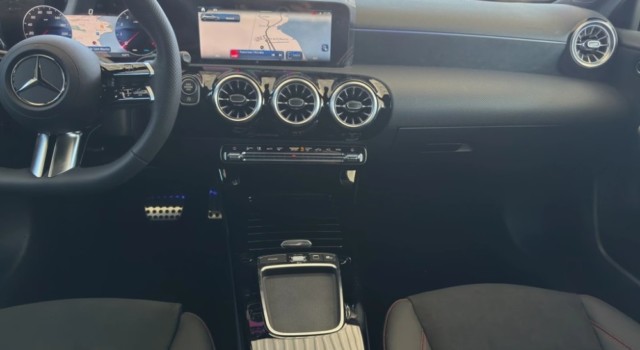 MERCEDES-BENZ A 250 4Matic 8G-DCT