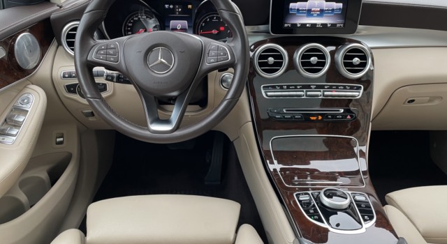 MERCEDES-BENZ GLC 300 4Matic 9G-Tronic