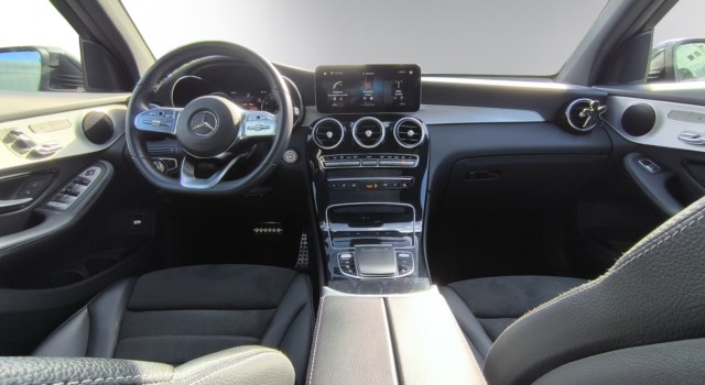 MERCEDES-BENZ GLC 200 AMG Line 4Matic