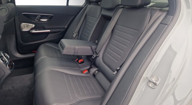 MERCEDES-BENZ C 300 e 4 Matic
