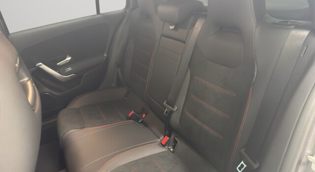 MERCEDES-BENZ A 200 Night Star 7G-DCT