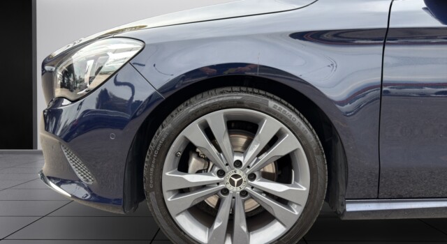 MERCEDES-BENZ CLA 220 Urban 4Matic