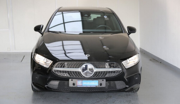 MERCEDES-BENZ A 200 Progressive