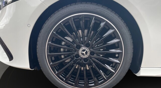 MERCEDES-BENZ A 200 Night Star 7G-DCT