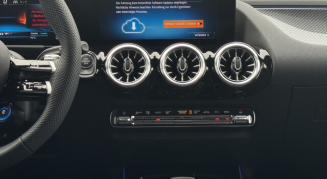 MERCEDES-BENZ GLA 35 AMG GLA AMG 35 4Matic 8G-DCT