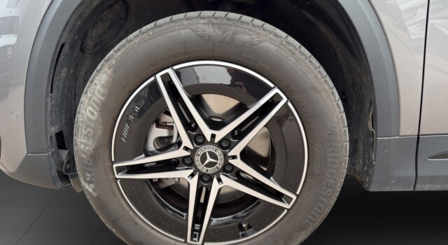 MERCEDES-BENZ EQA 300 AMG Line 4Matic