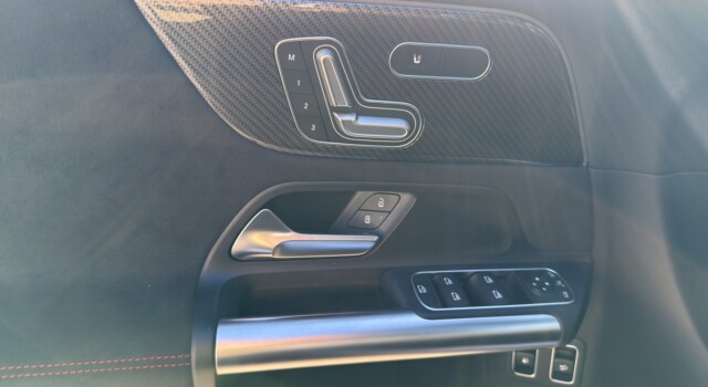 MERCEDES-BENZ GLA 250 e EQ Star 8G-DCT