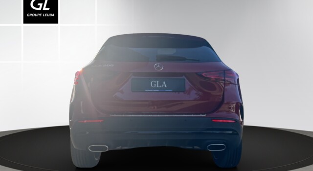 MERCEDES-BENZ GLA 200 Night Star 7G-DCT