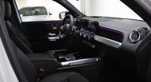 MERCEDES-BENZ EQB 350 66,5 kWh 4Matic Swiss Star