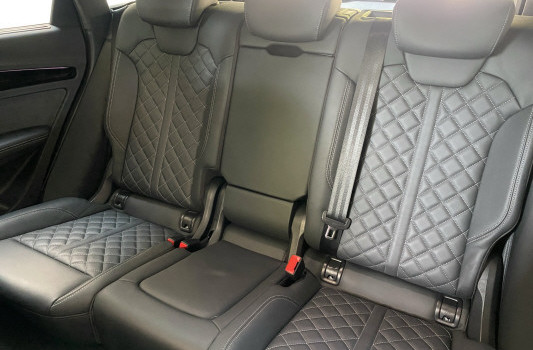 AUDI Q5 55 SB TFSI e S line qu