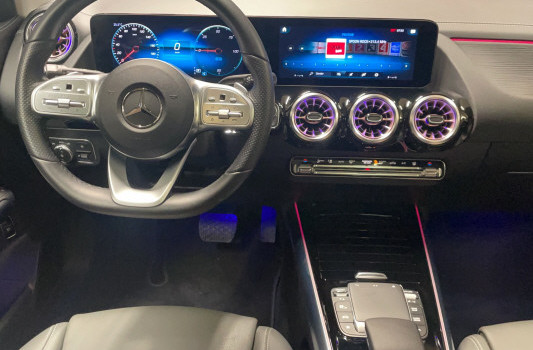 MERCEDES-BENZ EQA 250