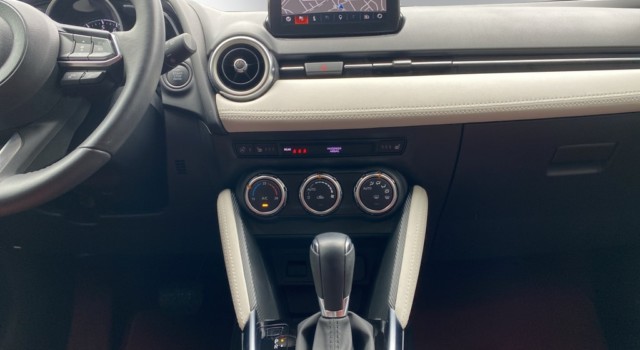 MAZDA 2 G 90 0TH Anniversary