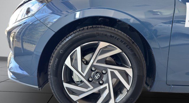 HYUNDAI i20 1.0 T-GDi Amplia DCT