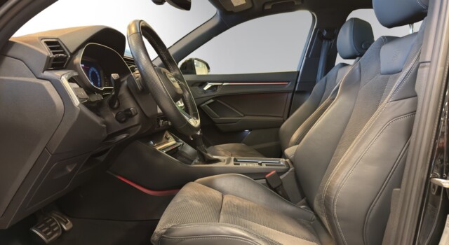 AUDI Q3 45 TFSI e S line Attraction S-tronic