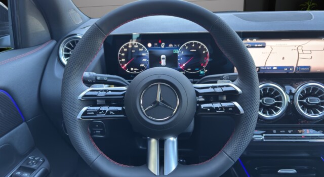 MERCEDES-BENZ GLA 250 4Matic 8G-DCT Swiss Star