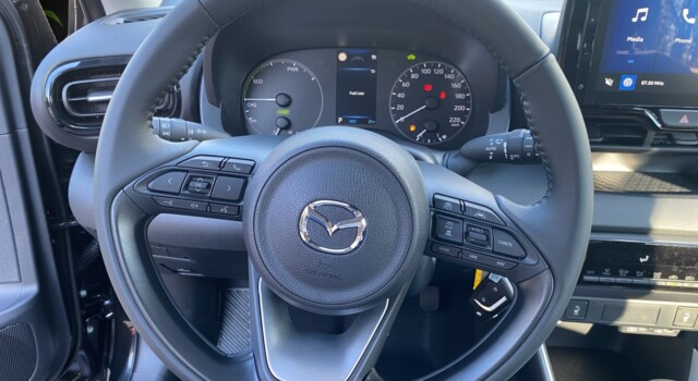 MAZDA 2 Hybrid Centre-line