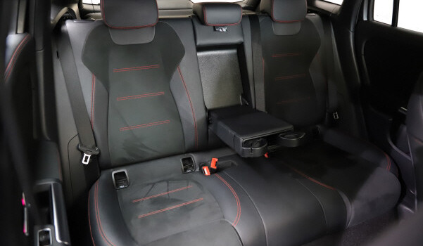 MERCEDES-BENZ EQA 250 AMG Line AMG Line