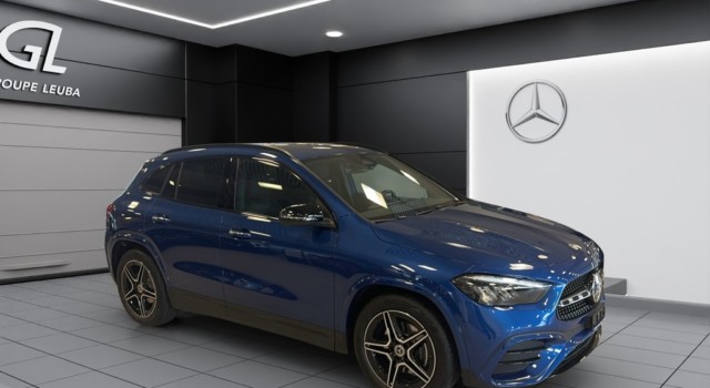 MERCEDES-BENZ GLA 200 7G-DCT