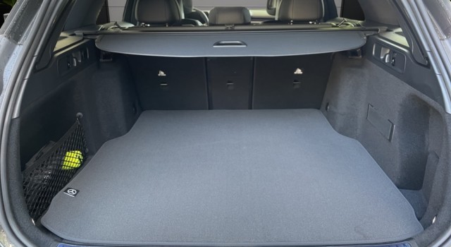 MERCEDES-BENZ C 220 d T 4 Matic