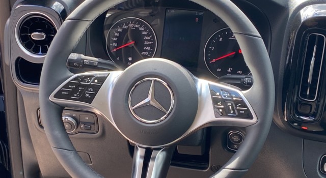 MERCEDES-BENZ VITO 116 CDI Lang Tourer 9G-Tronic Select