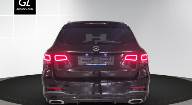 MERCEDES-BENZ GLC 300 AMG Line 4Matic 9G-Tronic