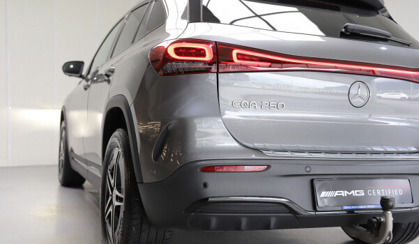 MERCEDES-BENZ EQA 250 AMG Line