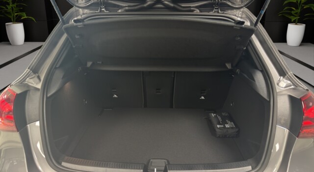 MERCEDES-BENZ A 200 Night Star 7G-DCT