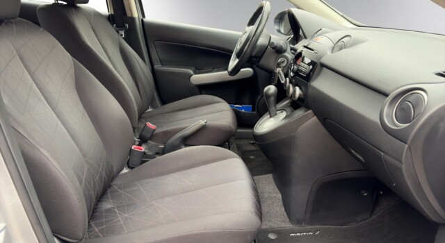 MAZDA 2 1.5i 16V Exclusive Automatic