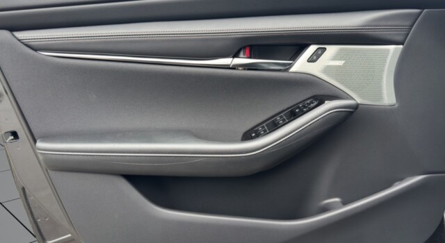 MAZDA 3 Hatchback SKYACTIV-G M Hybrid 140 Centre Line Automat