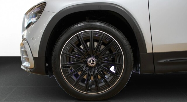 MERCEDES-BENZ GLB 220 d 4Matic 8G-Tronic