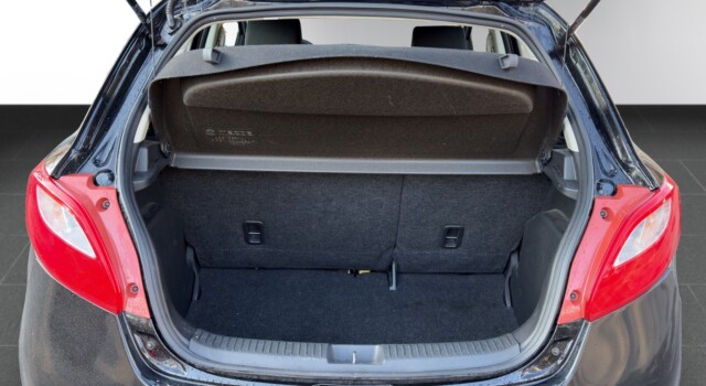 MAZDA 2 1.3i 16V EXCLUSIVE