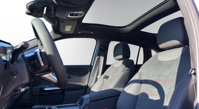 MERCEDES-BENZ GLA 250 e EQ Star 8G-DCT