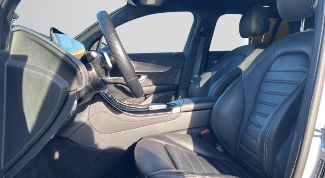 MERCEDES-BENZ EQC 400 AMG Line 4Matic