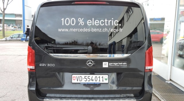 MERCEDES-BENZ EQV 300