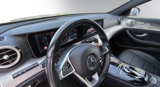 MERCEDES-BENZ E 400 AMG Line 4 Matic
