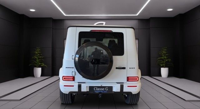 MERCEDES-BENZ G 63 AMG 9G-Tronic