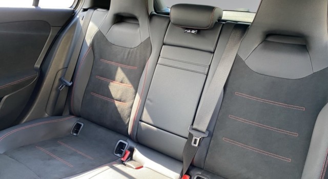 MERCEDES-BENZ A 180 Night Star AMG Line