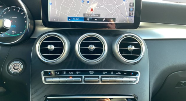 MERCEDES-BENZ GLC 300 e AMG Line 4Matic