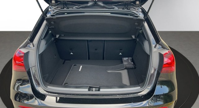 MERCEDES-BENZ A 200 Night Star 7G-DCT