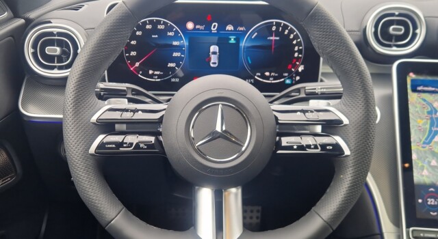 MERCEDES-BENZ C 300 e 4 Matic
