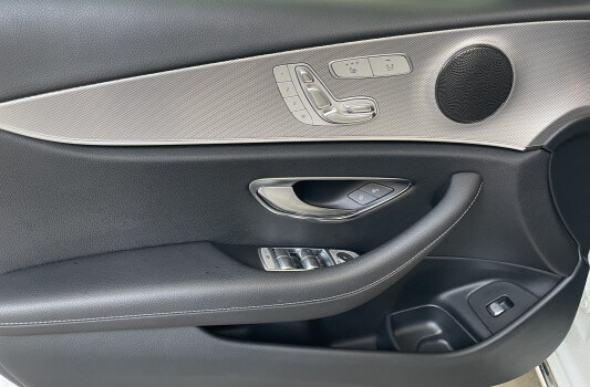 MERCEDES-BENZ E 200 Avantgarde 4 Matic 9G-Tronic