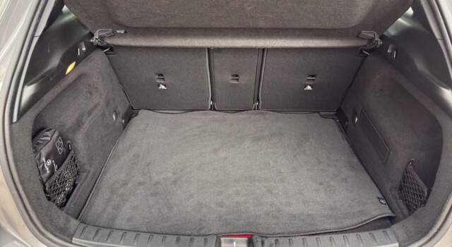 MERCEDES-BENZ GLA 250 e Progressive 8G-DCT